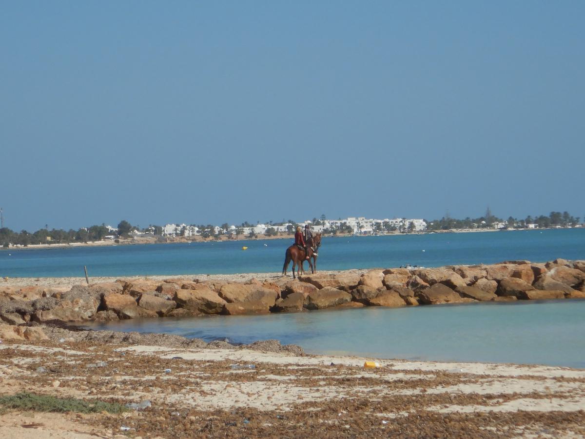 Menzel Churasco Djerba Aghīr Esterno foto